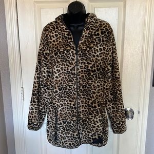 Cheetahs/leopard print jacket with hoodie
